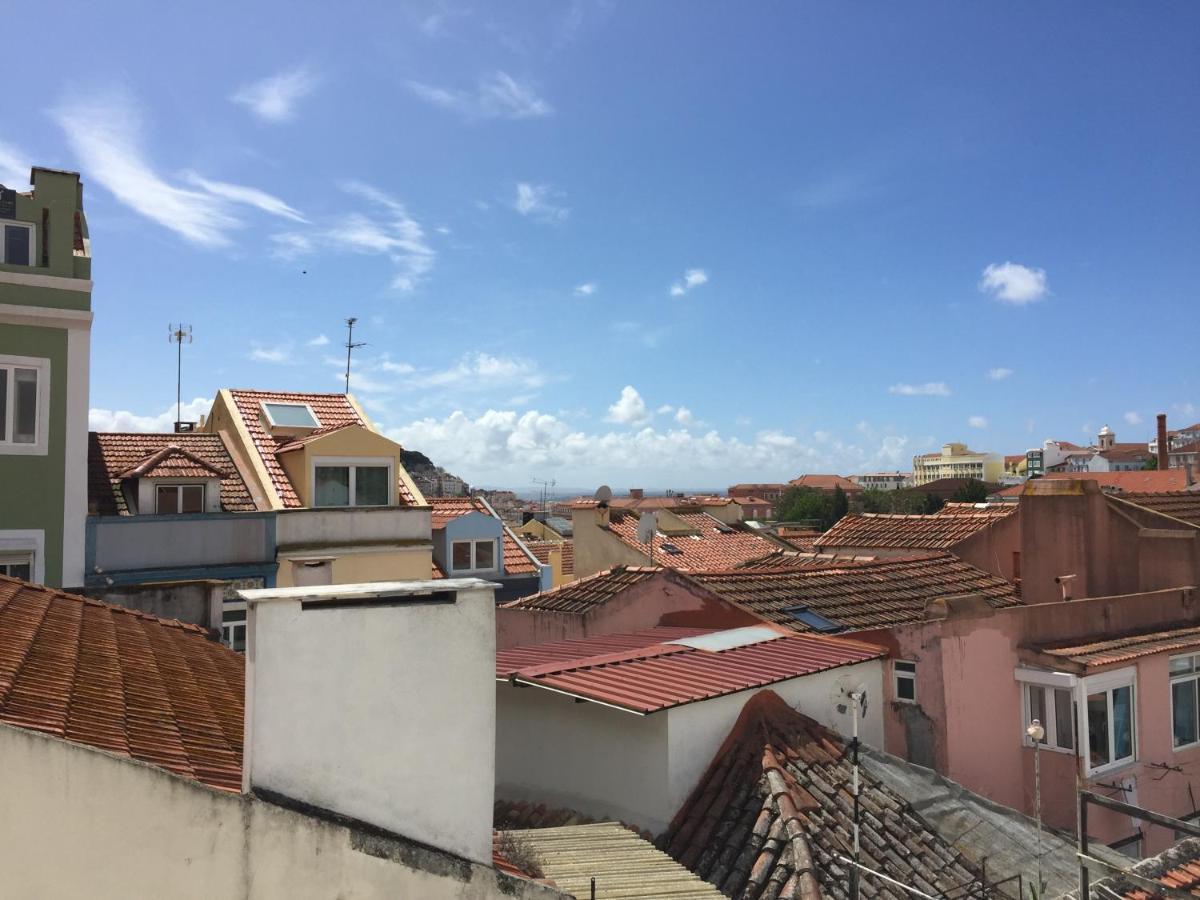 Central Lisbon With View Exterior foto